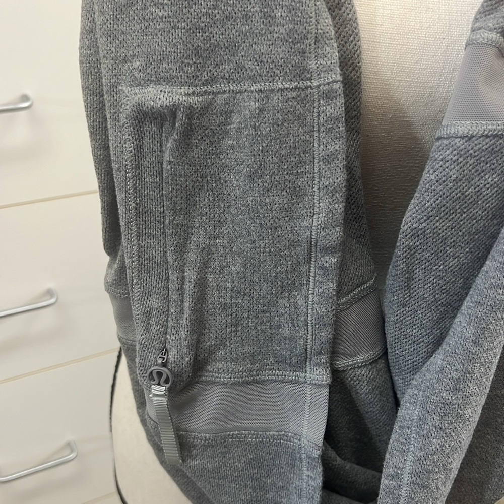 Lululemon Lightweight Performance Infinity SCARF Gray Mesh Zip Pocket Stretch - Picture 5 of 6